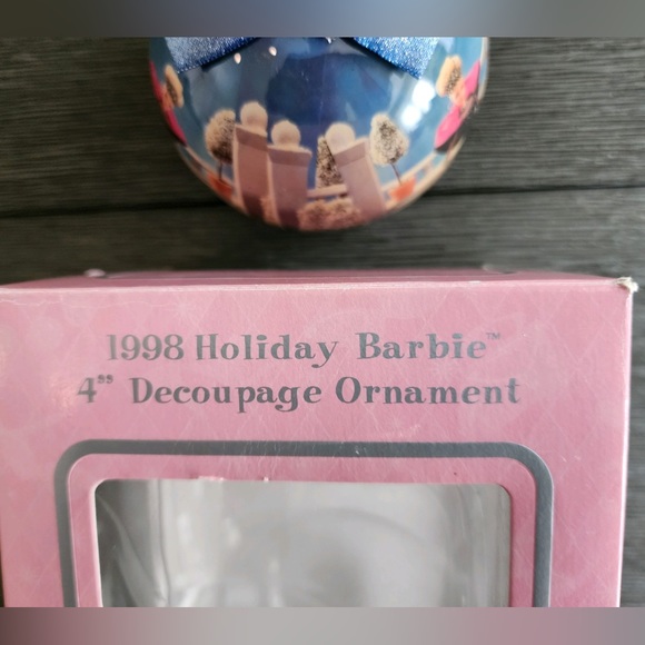 Vintage 1998 Mattel Barbie Holiday Christmas Decoupage Ornament 4" Ball - Picture 5 of 10